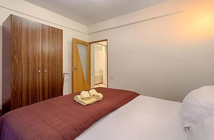 Centru Amazing Piata Universitate * Bucureşti